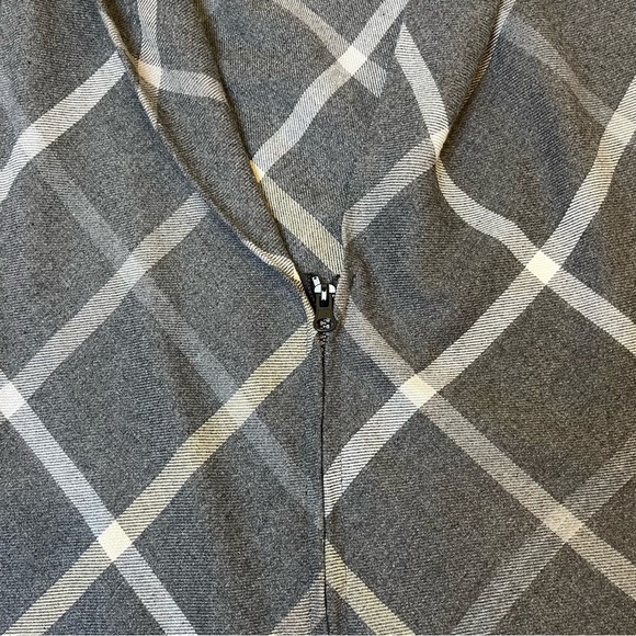 Gray Plaid Windowpane Cozy Zip Poncho Cape Shawl - Picture 4 of 5